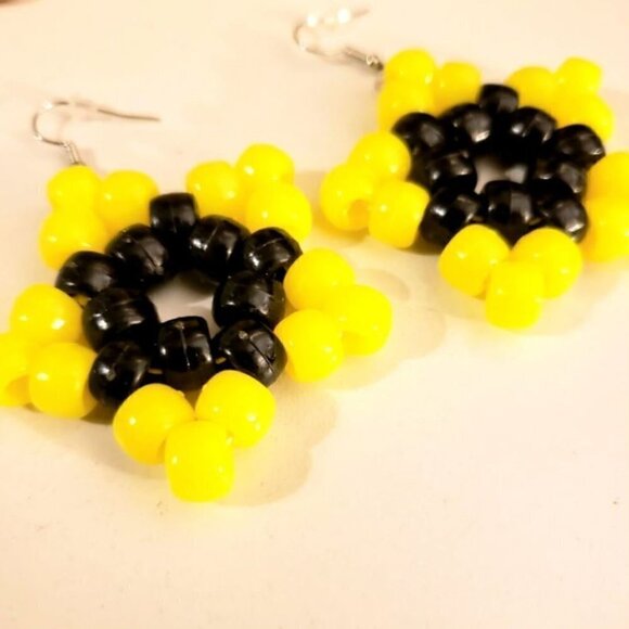 Neon Yellow Kandi Star Earrings - Picture 3 of 4